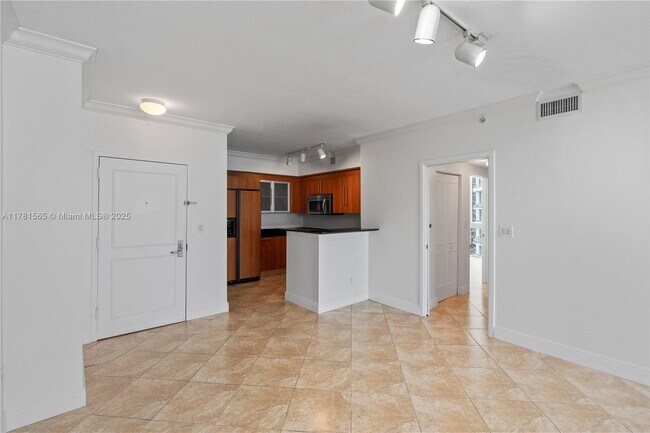 Building Photo - 325 S Biscayne Blvd