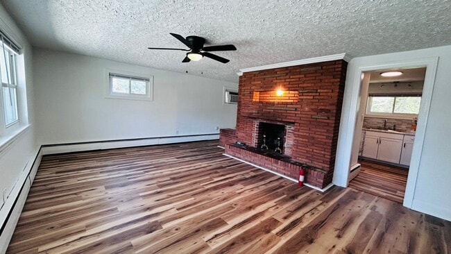 Building Photo - HAMPTON - BEAUTIFULLY UPDATED HOME