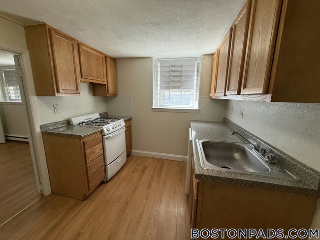 Building Photo - 119 Sutherland Rd