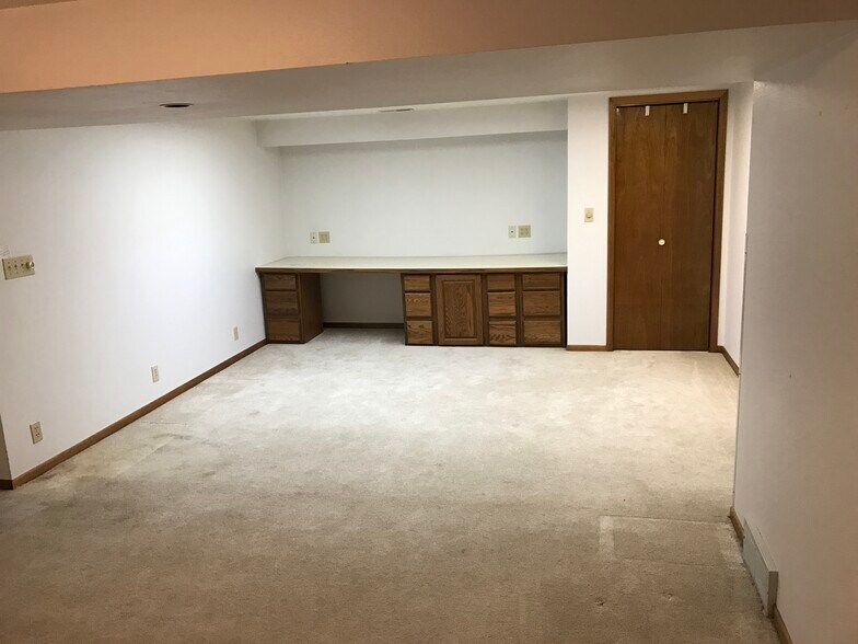 Building Photo - 3117 Northwood Dr