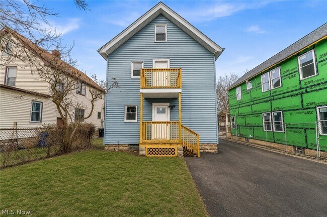 Building Photo - 2209 Hood Ave