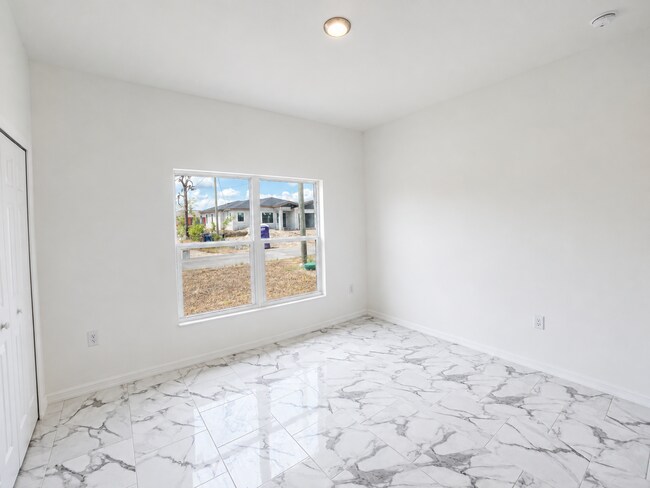 Building Photo - 3012 3rd St SW
