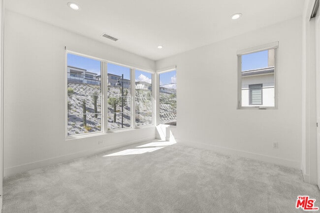 Building Photo - 11758 Hillsborough Ln
