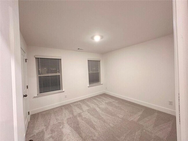 Building Photo - 537 Hyde Rdg Trl