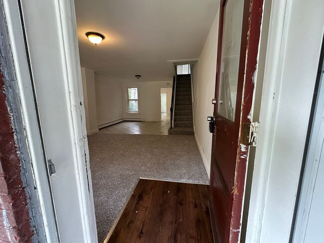 Building Photo - Beautiful 3 bedroom House for rent