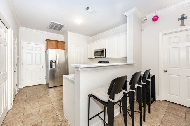 Building Photo - 900 Dean Lee Dr