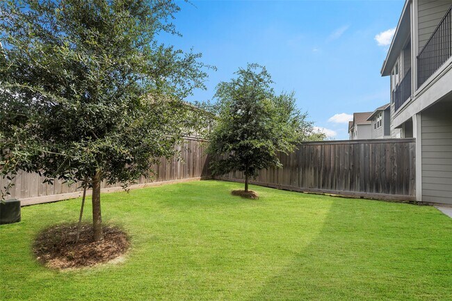 Building Photo - 21130 Medina River Dr