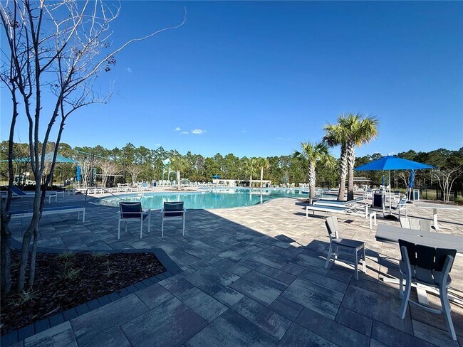 Building Photo - 2731 House Finch Rd