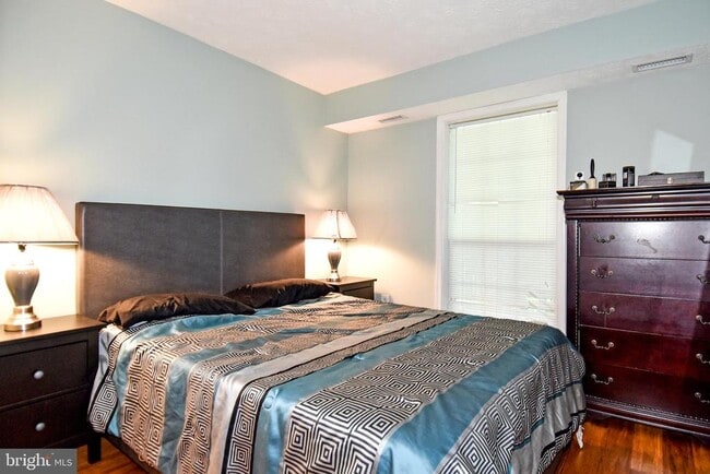 Building Photo - 12040 Cardamom Dr