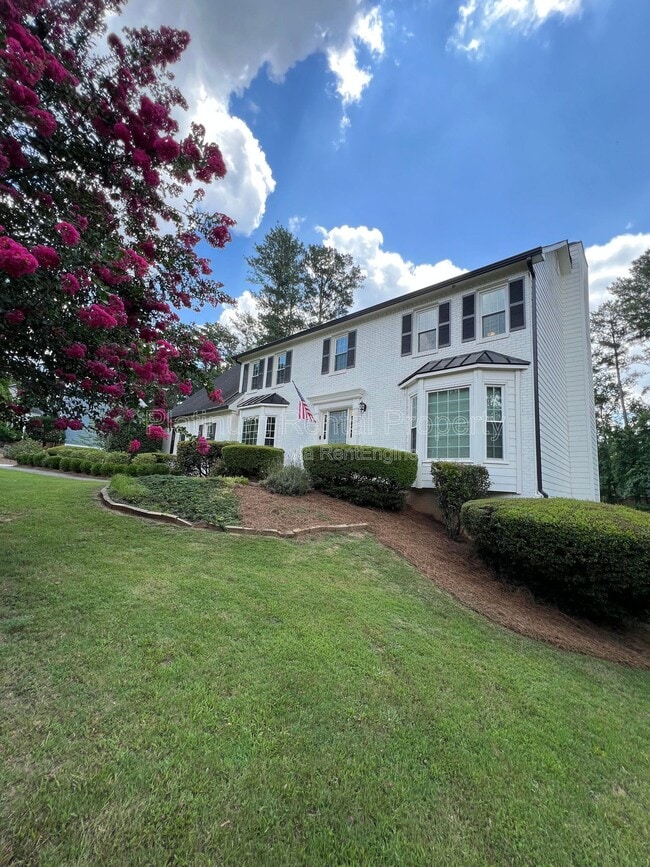 Building Photo - 467 Lees Trace SW