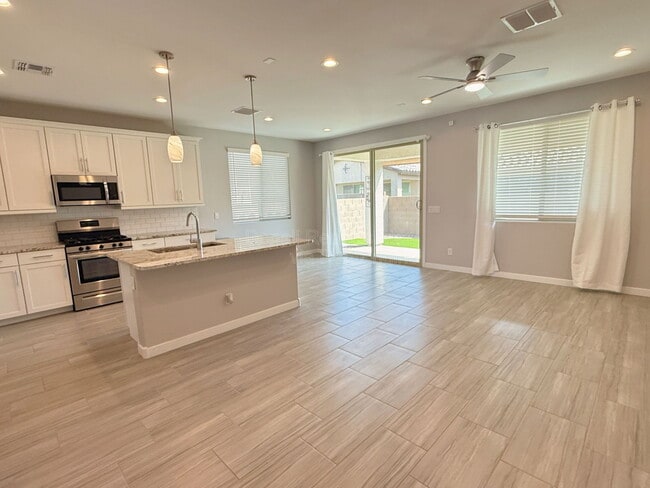 Building Photo - 24795 N 171st Ln