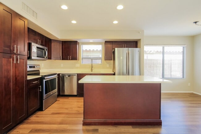 Building Photo - 4538 W Fawn Dr