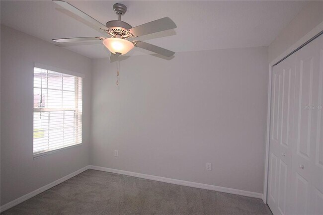 Building Photo - 812 Royal Empress Dr