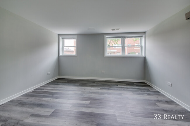 Building Photo - 530 N Walnut Ave