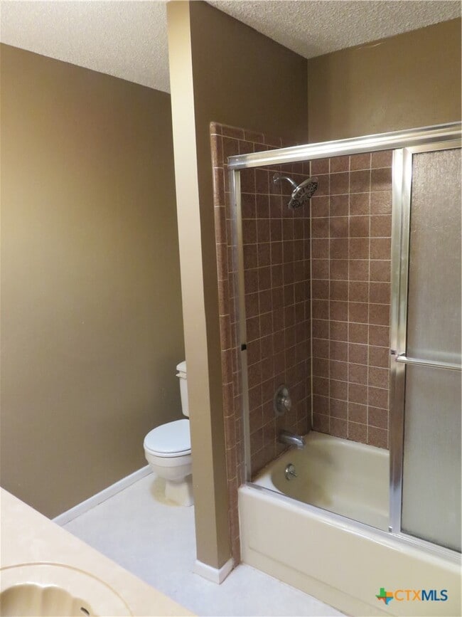 Building Photo - 139 Lone Oak St