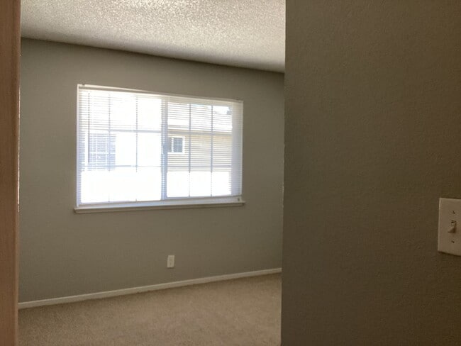 Building Photo - 460 W Alamos Ave