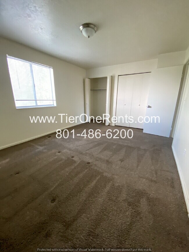 Building Photo - NO DEPOSIT option available for qualified renters!