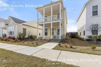 Building Photo - 205 Winding Branch Dr