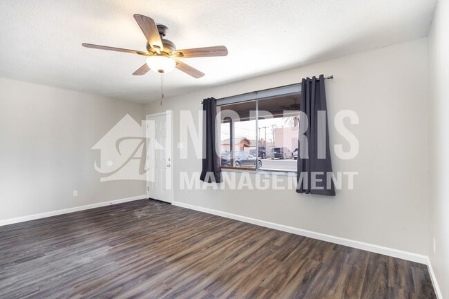 Building Photo - Convenient, Beautifully Updated Space Available Now!