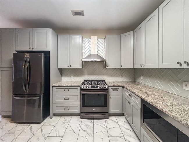 Building Photo - 6002 Salcon Cliff Dr