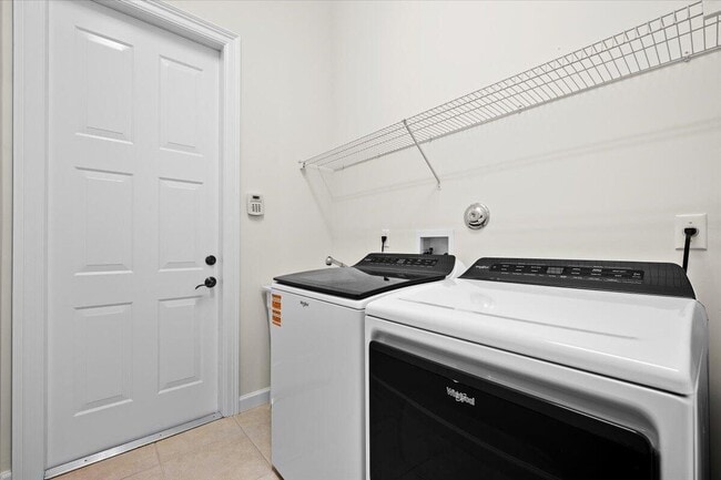 Building Photo - 744 Bocce Ct