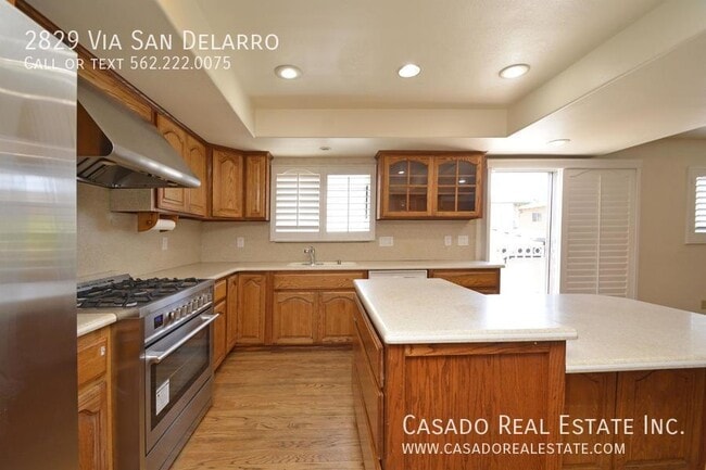 Building Photo - 2829 Via San Delarro