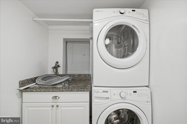 Building Photo - 4825 S 28th St