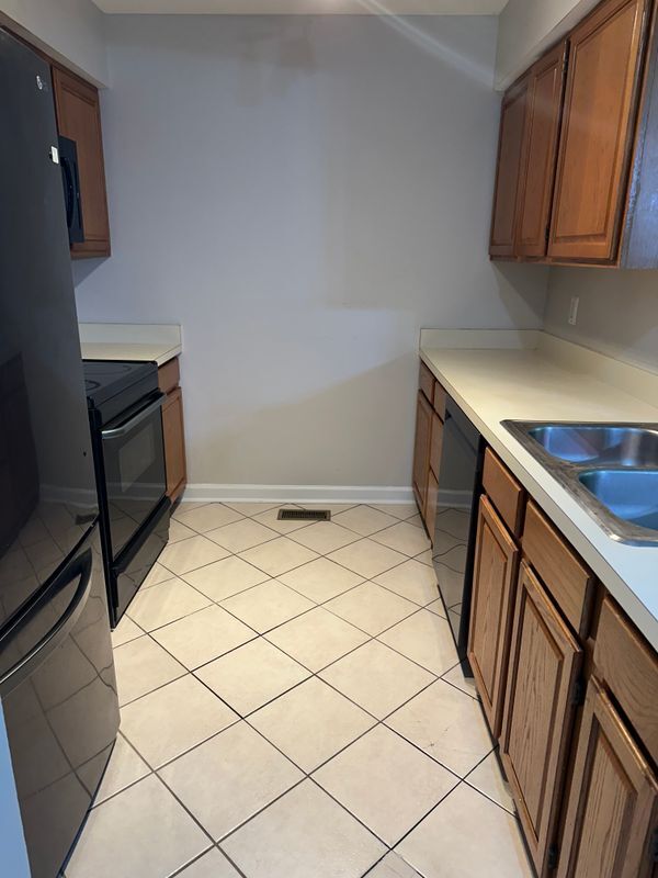 Building Photo - 3829 Salemway Ct