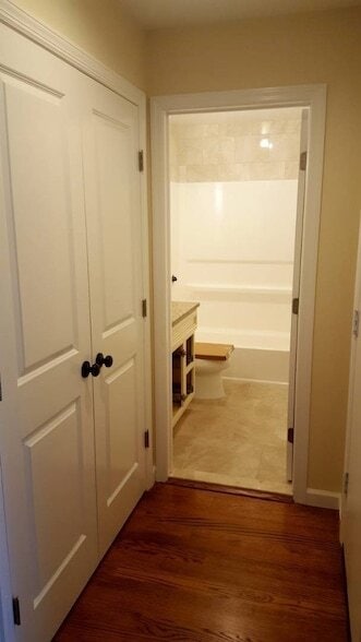 Building Photo - 47 Coles St