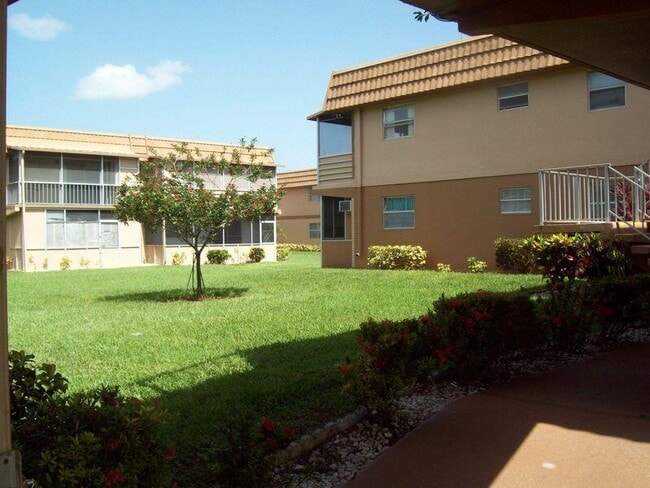 Building Photo - 347 Flanders Dr