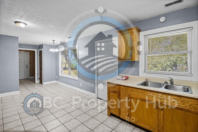Building Photo - 118 Carter Ln