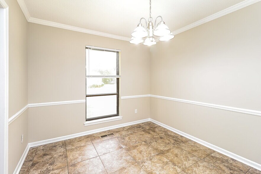 Building Photo - 324 Tammy Sue Dr
