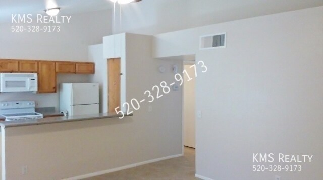 Building Photo - 5654 S Wood Crest Dr