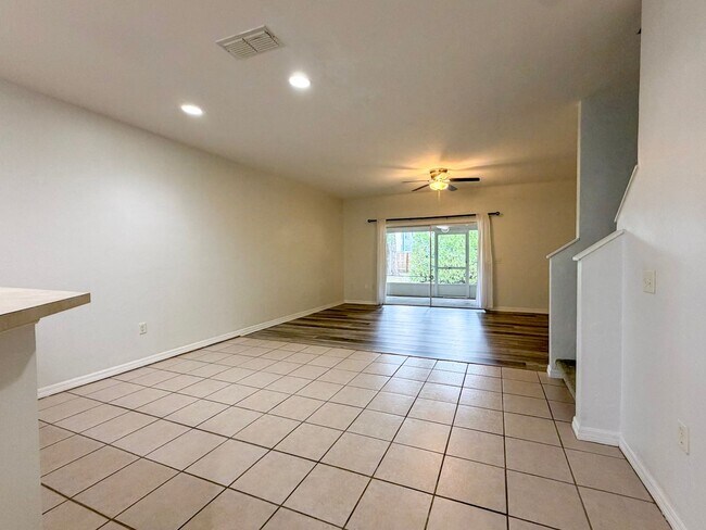 Building Photo - 13200 W Newberry Rd