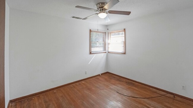 Building Photo - Cozy 3-Bedroom Home with Corner Lot in Rincon