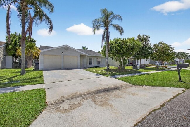 Building Photo - 5058 Canal Cir E