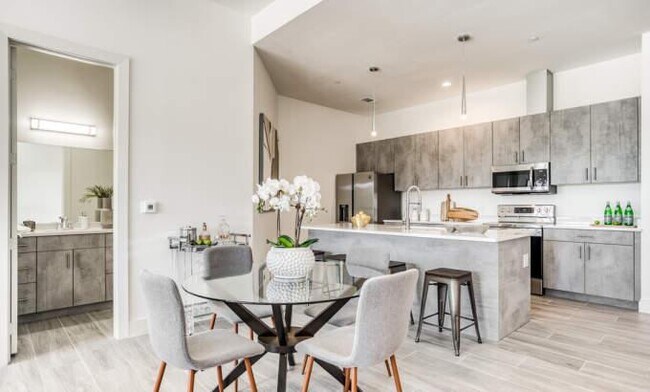 Building Photo - 1 bedroom in Dallas TX 75215