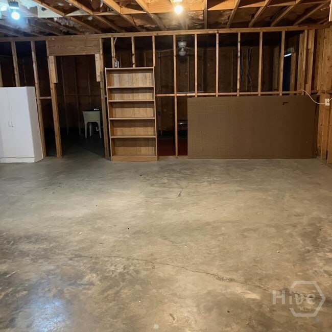 Building Photo - 186 Sterling Woods Dr