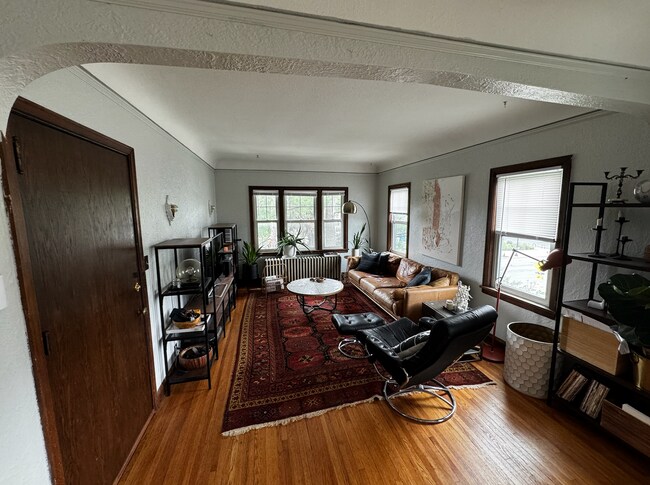 Building Photo - 4652 Chicago Ave