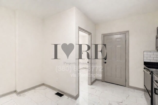 Building Photo - 1299 W Broad St