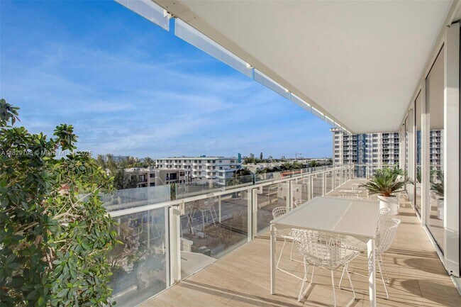 Building Photo - 9111 Collins Ave