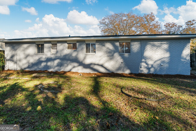 Building Photo - 6137 Stoneway Dr