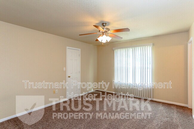 Building Photo - 4202 Elms Run Cir