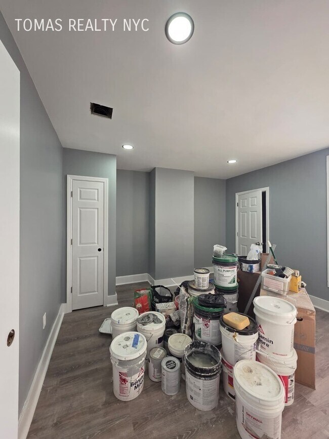 Building Photo - 243 Woodworth Ave