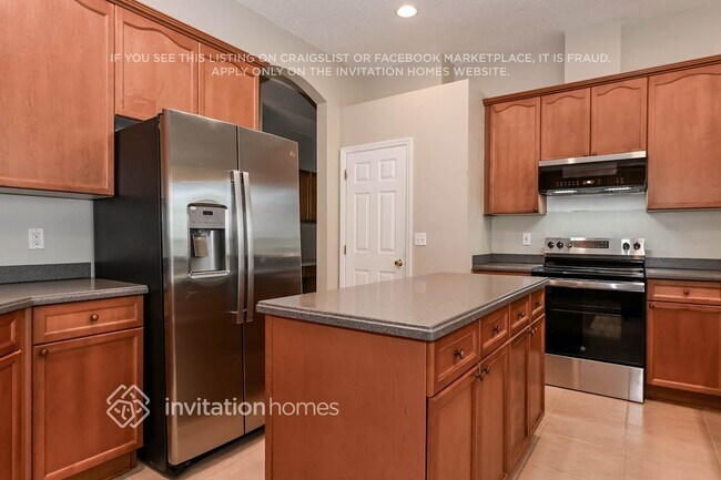 Building Photo - 2512 W Caparina Dr