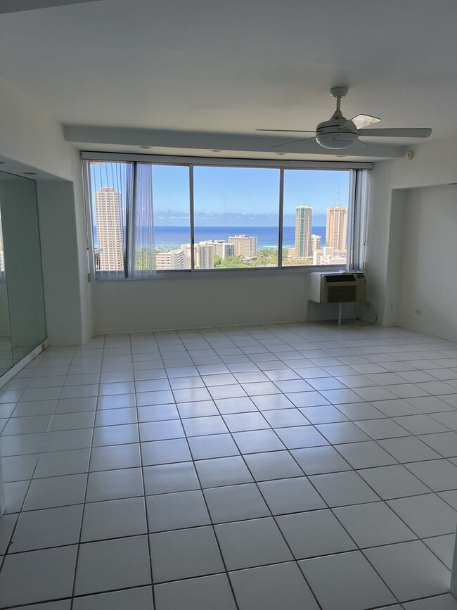 Primary Photo - Studio available at the Marco Polo