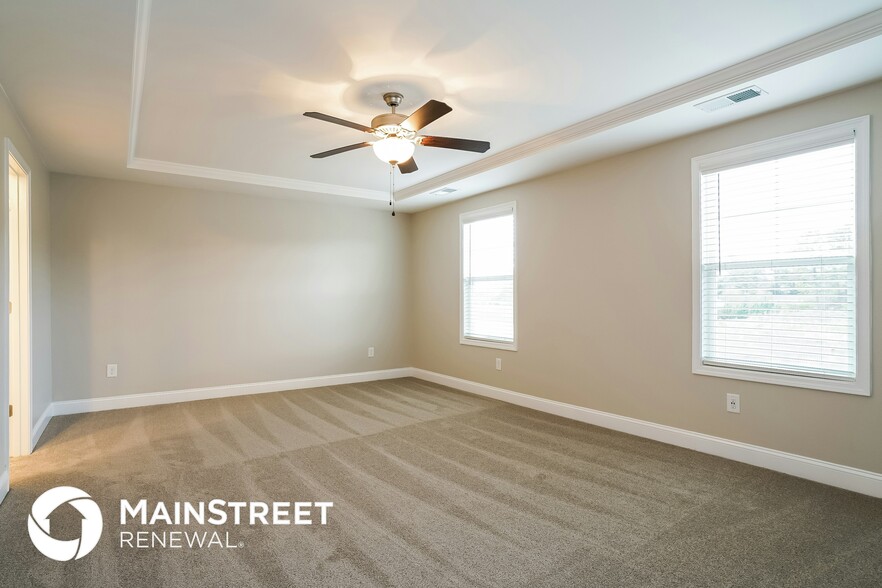 Building Photo - 418 Royal Oak Ln