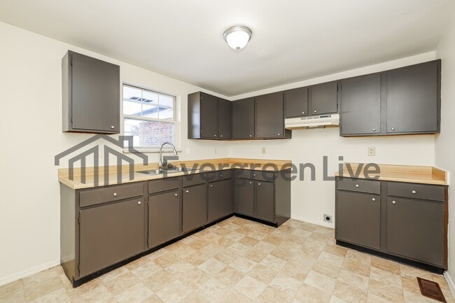 Building Photo - Coming Soon!