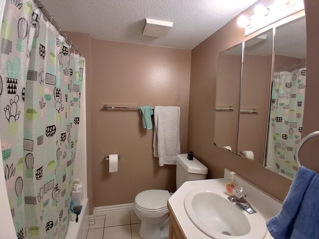 Building Photo - 1533 Riverside Ave