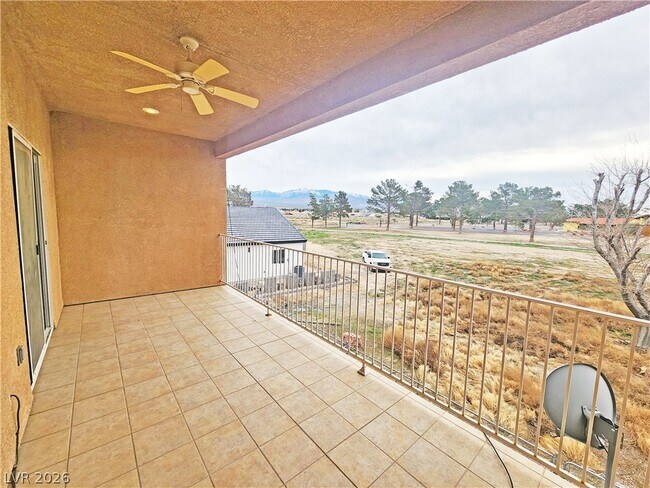 Building Photo - 1421 Star Rd